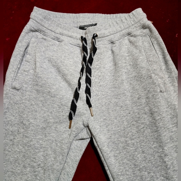 Forever 21 Gray sweatpants/joggers - Picture 3 of 6